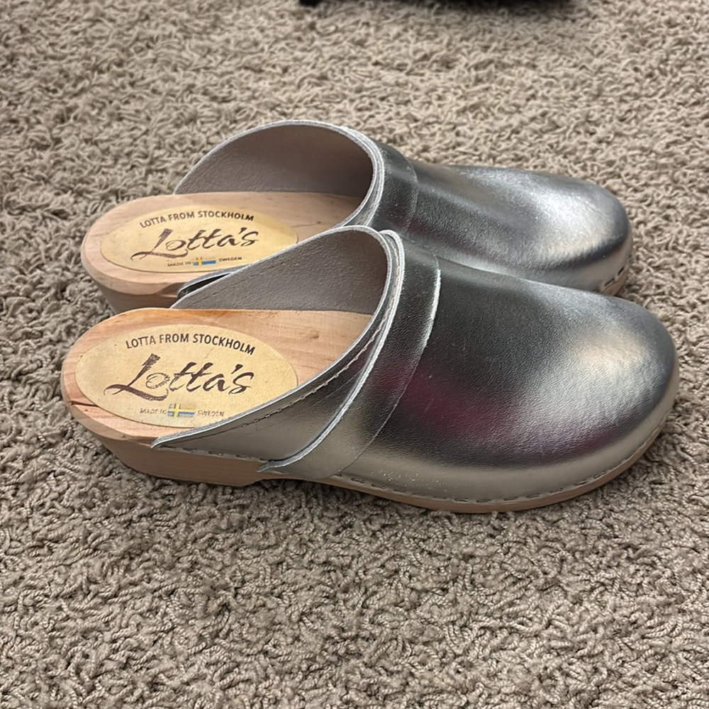 Clogs - Picture 2 of 4